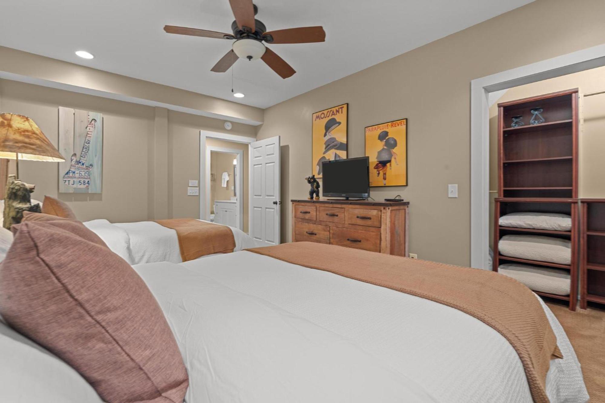 Lux Mtn Cabin Hot Tub, Fire Pit, Game Room 3Bd Franklin Luaran gambar