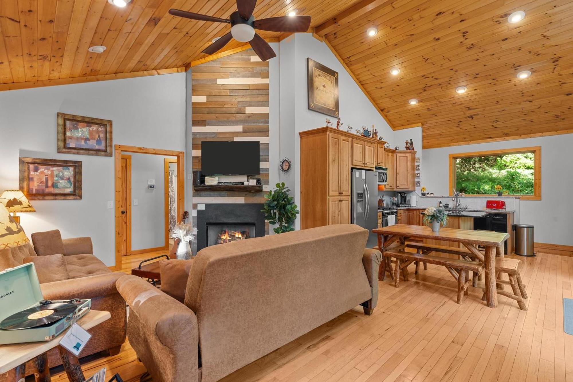 Lux Mtn Cabin Hot Tub, Fire Pit, Game Room 3Bd Franklin Luaran gambar