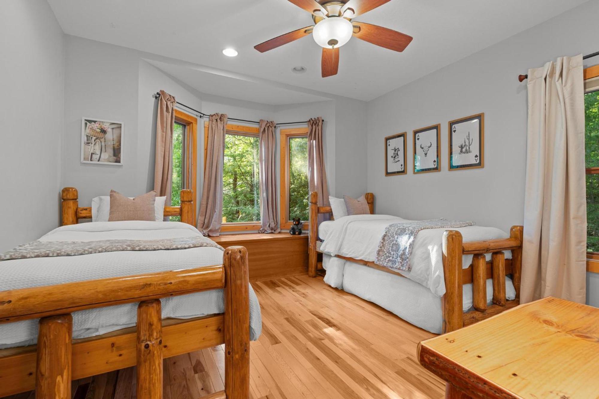 Lux Mtn Cabin Hot Tub, Fire Pit, Game Room 3Bd Franklin Luaran gambar